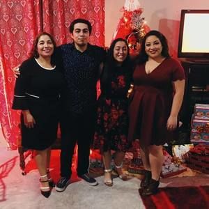 Meet your Posher, Alma